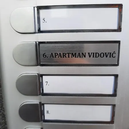 アパート Stan Na Dan Apartman Vidovic *