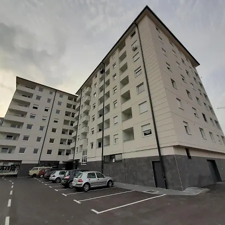 Stan Na Dan Apartman Vidovic アパート ドボイ