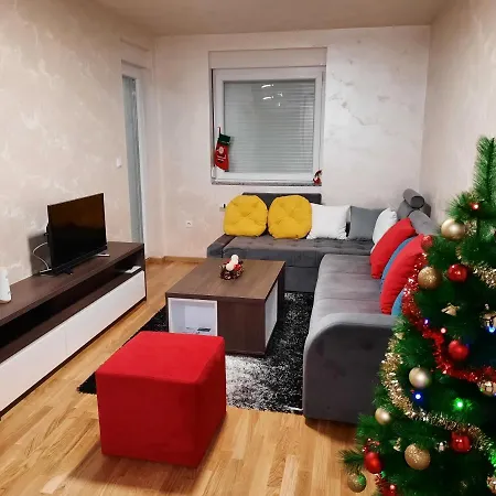 Stan Na Dan Apartman Vidovic アパート *