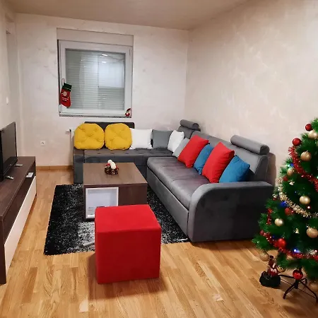 Stan Na Dan Apartman Vidovic アパート
